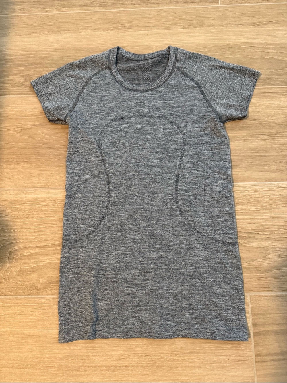 Lululemon Swiftly Tech Short Sleeve Crew *Sparkle in Black/White/Silver
